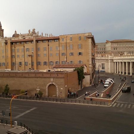 Steps From The Vatican Guesthouse Exteriör bild